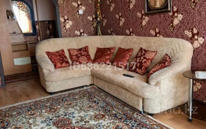 3-комнатная квартира, 78 м², 4/5 этаж посуточно, Боровская 111 Shchuchinsk - photo 1
