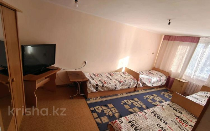 2-комнатная квартира, 38 м², 3/5 этаж посуточно, Кунаева 48 Риддер - изображение 2