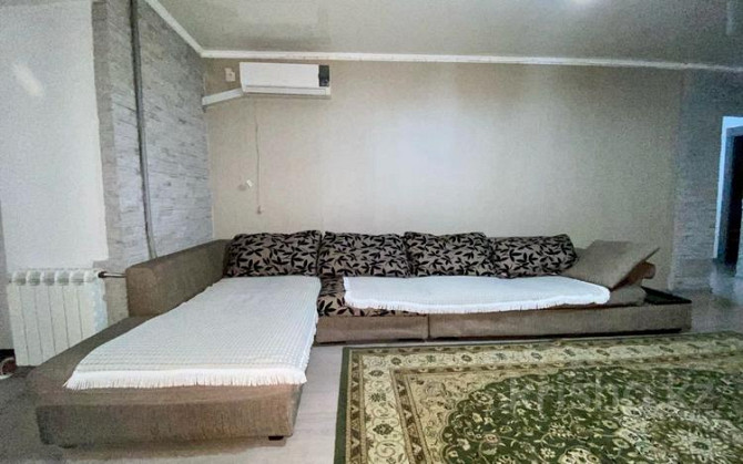 4-комнатная квартира, 95 м², 1 этаж посуточно, Кабанбай Батыра — Казахстан Усть-Каменогорск - изображение 3