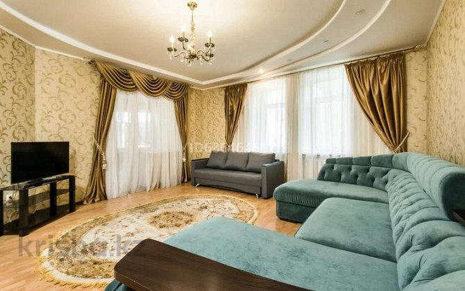 3-комнатная квартира, 102 м², 4/8 этаж посуточно, 14-й микрорайон 59 Актау - изображение 1