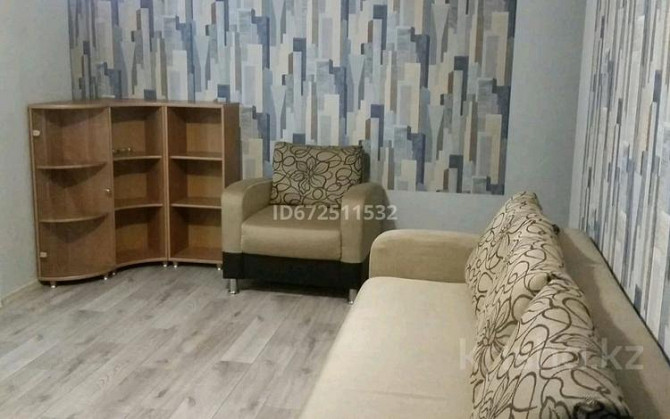 3-комнатная квартира, 60 м², 3/5 этаж посуточно, Гоголя 46/1 — Абдирова Караганда - изображение 1