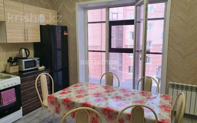 3-комнатная квартира, 110 м², 3/5 этаж посуточно, мкр Юго-Восток, Муканова 49/10 — Муканова Караганда - изображение 3