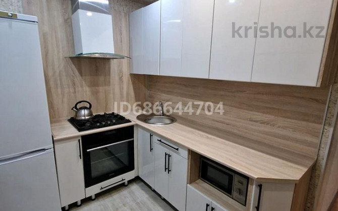 2-комнатная квартира, 49 м², 2/5 этаж посуточно, Гоголя 44 — Т.р.ц Цум, Март! пересечение ул.Гоголя  Костанай - изображение 3