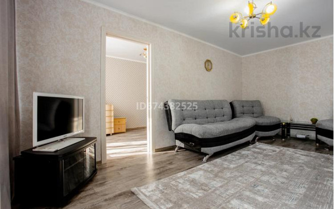2-комнатная квартира, 45 м², 2/4 этаж посуточно, Пушкина 65 Костанай - изображение 2