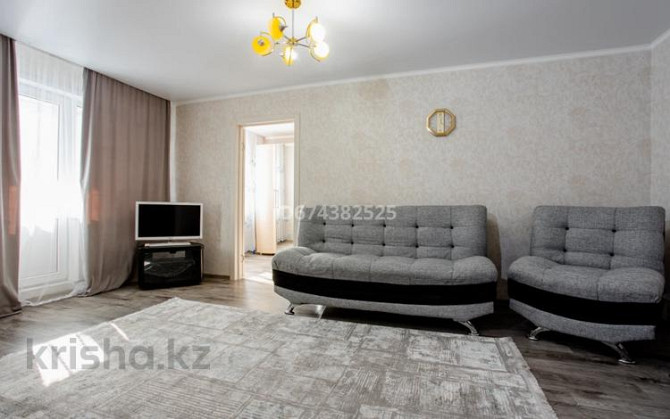 2-комнатная квартира, 45 м², 2/4 этаж посуточно, Пушкина 65 Костанай - изображение 1