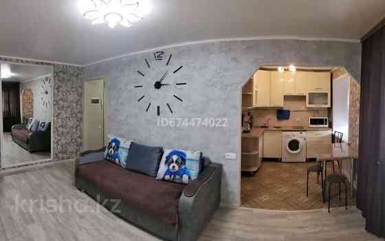 2-комнатная квартира, 53 м², 3/4 этаж посуточно, Уранхаева 59 — Валиханова Семей
