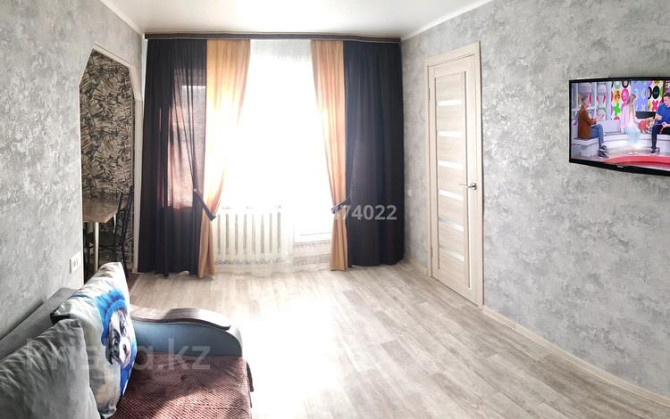 2-комнатная квартира, 53 м², 3/4 этаж посуточно, Уранхаева 59 — Валиханова Семей - изображение 4