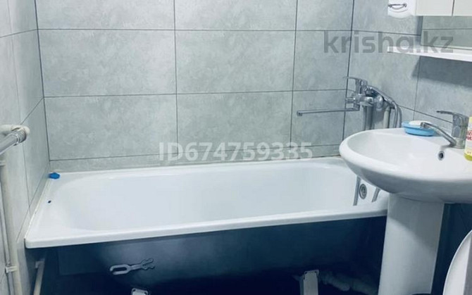 2-комнатная квартира, 50 м², 3/5 этаж посуточно, Казбек би 120 Тараз - изображение 6