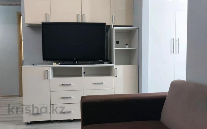 1-комнатная квартира, 50 м², 7/9 этаж посуточно, Желтоксан 11в — Токмаганбетова Kyzylorda - photo 6