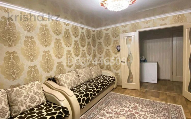 2-комнатная квартира, 49 м², 3/9 этаж посуточно, Шугаева Семей - изображение 2
