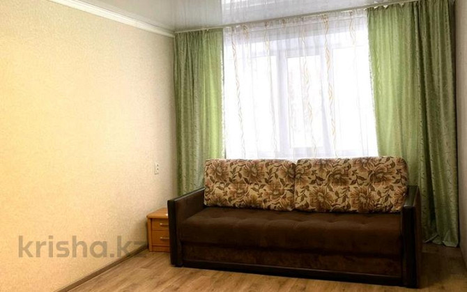 2-комнатная квартира, 50 м², 1/5 этаж посуточно, Маяковского 108 — Чкалова Костанай - изображение 3