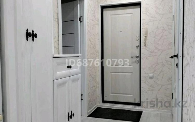 1-комнатная квартира, 36 м², 2/5 этаж посуточно, Валиханова 3а Хромтау - изображение 1