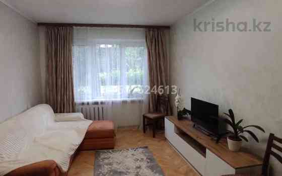 2-комнатная квартира, 50 м², 1/5 этаж посуточно, Тулебаева 39 — проспект Жибек Жолы Алматы