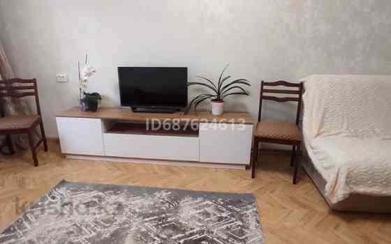 2-комнатная квартира, 50 м², 1/5 этаж посуточно, Тулебаева 39 — проспект Жибек Жолы Алматы