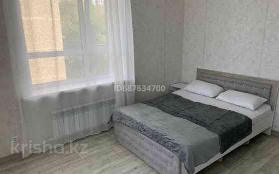2-комнатная квартира, 67 м², 3/5 этаж посуточно, мкр Юго-Восток, Волочаевская 35/2 Караганда