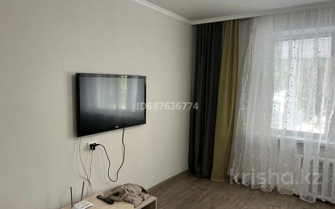 2-комнатная квартира, 60 м², 1/9 этаж посуточно, Аймаутова 84 а — Базар Семей - изображение 1