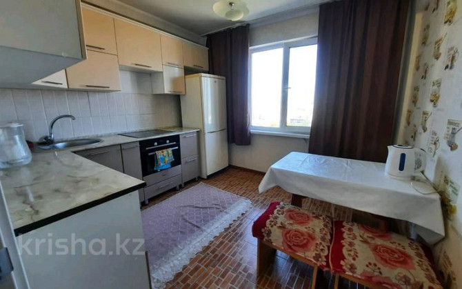2-комнатная квартира, 60 м², 6/9 этаж посуточно, Утепова 20 — ЦМИР Усть-Каменогорск - изображение 8
