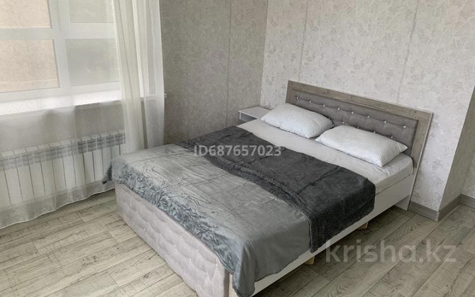 2-комнатная квартира, 67 м², 3/5 этаж посуточно, мкр Юго-Восток, Дюсембекова Караганда - изображение 2