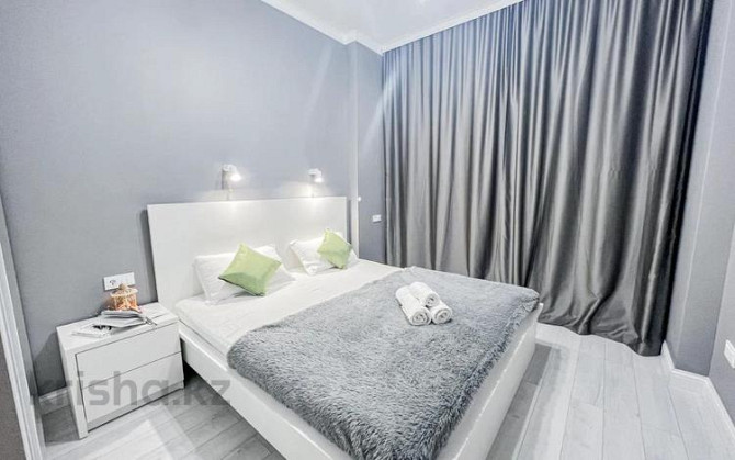 1-комнатная квартира, 46 м², 2/5 этаж посуточно, мкр. Батыс-2, проспект Санкибай Батыра 72кк1 Актобе - изображение 2