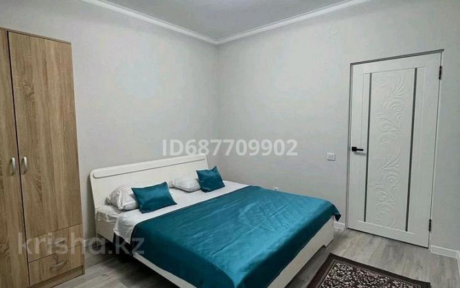 2-комнатная квартира, 76 м², 3/9 этаж посуточно, Бульвар Гагарина 21 Усть-Каменогорск - изображение 2