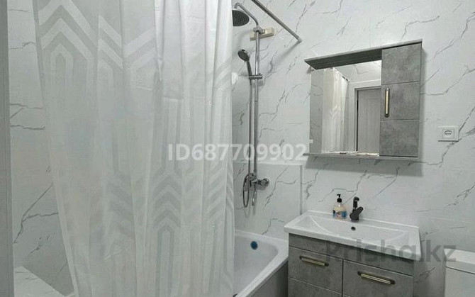 2-комнатная квартира, 76 м², 3/9 этаж посуточно, Бульвар Гагарина 21 Усть-Каменогорск - изображение 4