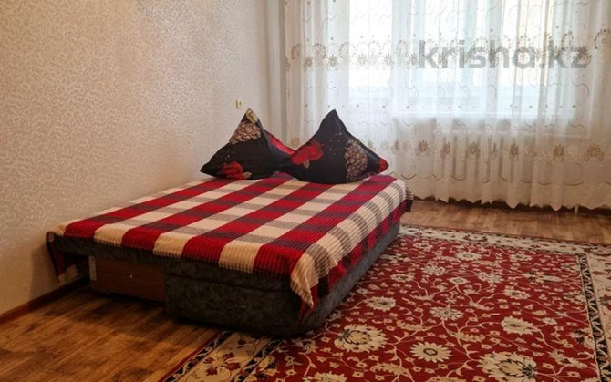 1-комнатная квартира, 36 м², 3/5 этаж посуточно, 11 мкр 83 Актобе - изображение 1