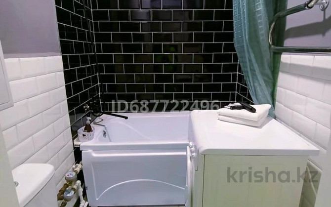 1-комнатная квартира, 33 м², 1/4 этаж посуточно, мкр Новый Город, Полетаева — Аманат арена Караганда - изображение 2