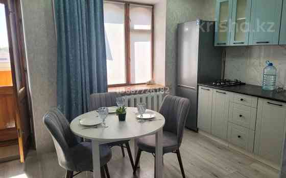 1-комнатная квартира, 36 м², 4/5 этаж посуточно, Л.Толстого — Возле центр рынка ,прсольство России,Г Уральск
