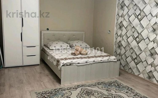 1-комнатная квартира, 30 м², 4/4 этаж посуточно, Аскарова 5 — Пл Алфараби Киял алеми Шымкент - изображение 4