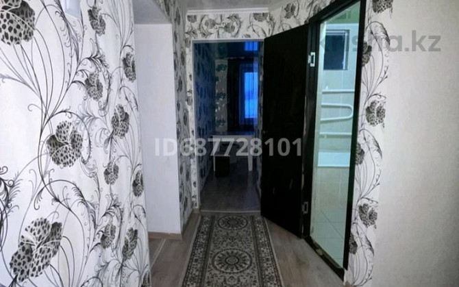 1-комнатная квартира, 30 м², 4/4 этаж посуточно, Аскарова 5 — Пл Алфараби Киял алеми Шымкент - изображение 2