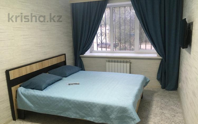 1-комнатная квартира, 22 м², 1/5 этаж посуточно, мкр Шанхай, Казангапа 46А Актобе - изображение 2