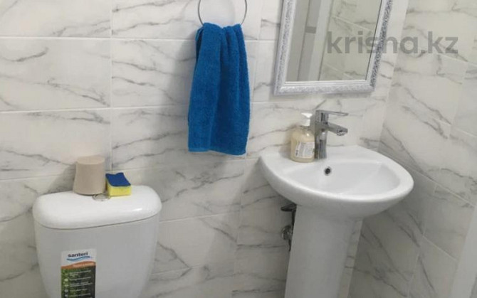 1-комнатная квартира, 22 м², 1/5 этаж посуточно, мкр Шанхай, Казангапа 46А Актобе - изображение 4