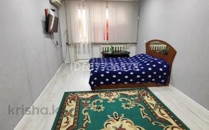 1-комнатная квартира, 40 м², 2/9 этаж посуточно, Сырым Датова 19 Уральск - изображение 1