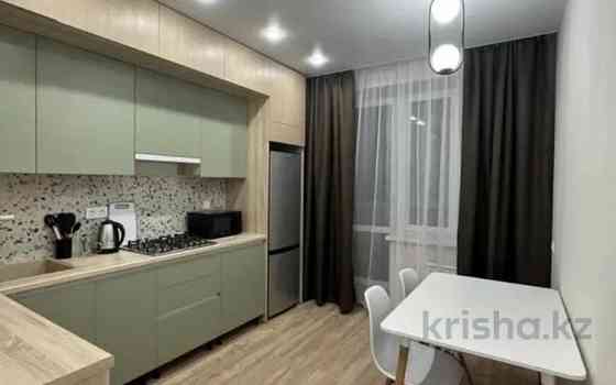 1-комнатная квартира, 46 м², 2/4 этаж посуточно, мкр 8, проспект Алии Молдагуловой 49а Актобе