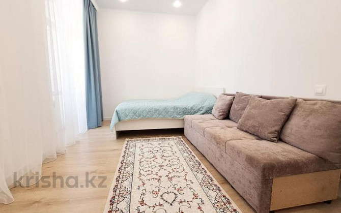 1-комнатная квартира, 38 м², 2/12 этаж посуточно, Казыбек би 3/1 Астана - изображение 1