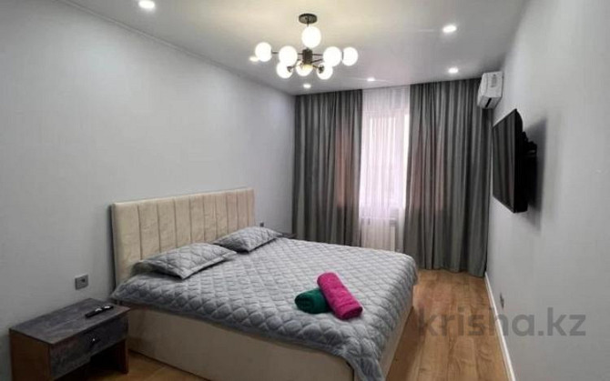 1-комнатная квартира, 46 м², 2/5 этаж посуточно, мкр. Батыс-2, Мустафы Шокая 48к1 Aqtobe - photo 1