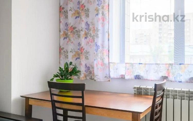 1-комнатная квартира, 46 м², 2/5 этаж посуточно, мкр. Батыс-2, проспект Тауелсиздик 2 Aqtobe - photo 2