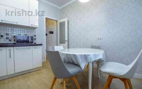 1-комнатная квартира, 46 м², 2/5 этаж посуточно, мкр. Батыс-2, проспект Алии Молдагуловой 46вк2 Актобе
