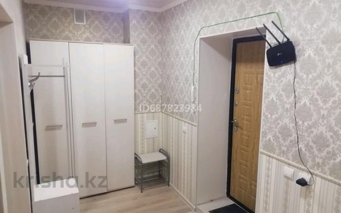 1-комнатная квартира, 37 м², 4/6 этаж посуточно, Акотау 20 — Район 8 школа Уральск - изображение 8