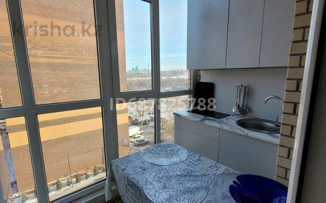 2-комнатная квартира, 38 м², 6/12 этаж посуточно, Чингиз Айтматов 50 — КазГюу Астана - изображение 6
