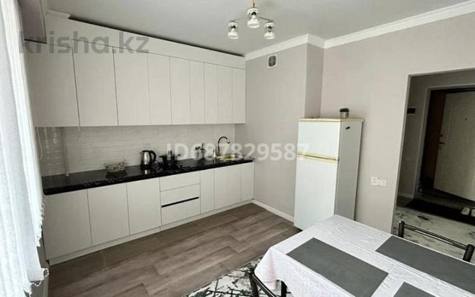 2-комнатная квартира, 50 м², 4/12 этаж посуточно, Кунаева — Байтерек Астана - изображение 3