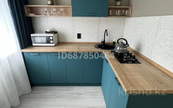1-комнатная квартира, 35 м², 4/5 этаж посуточно, мкр Новый Город 34/1 — Нуркена Абдирова 34/1 Караганда - изображение 4
