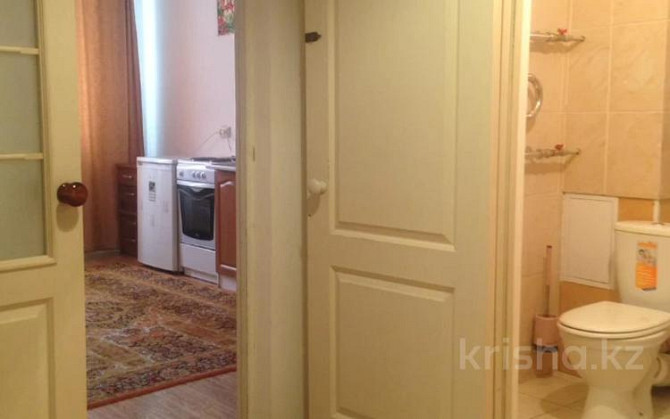1-комнатная квартира, 45 м², 3/16 этаж посуточно, проспект Женис 67 — Алии Молдагуловой Астана - изображение 8