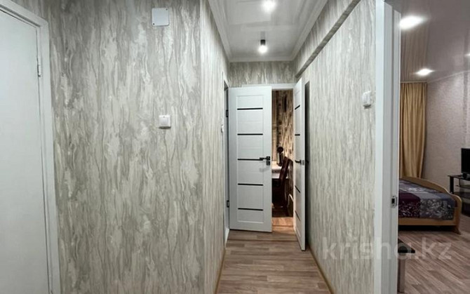 1-комнатная квартира, 34 м², 3/5 этаж посуточно, Жастар 15 — Кшт Усть-Каменогорск - изображение 3
