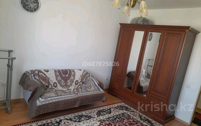 2-комнатная квартира, 65 м², 4/5 этаж посуточно, мкр Нурсая 88 — Модерн сити , Апэк Атырау - изображение 1