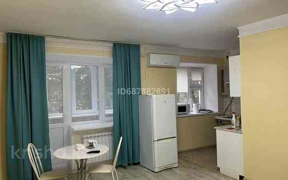 1-комнатная квартира, 40 м², 2/4 этаж посуточно, Кайрат жумағалиев 43 — Ескалиева Oral