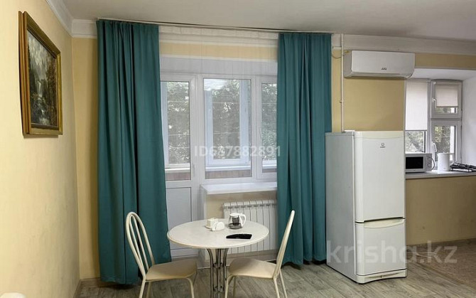 1-комнатная квартира, 40 м², 2/4 этаж посуточно, Кайрат жумағалиев 43 — Ескалиева Oral - photo 1