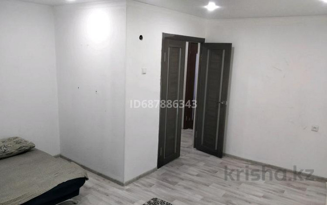1-комнатная квартира, 48 м², 1/9 этаж посуточно, Жд вагзал — Жд вагзал Уральск - изображение 2