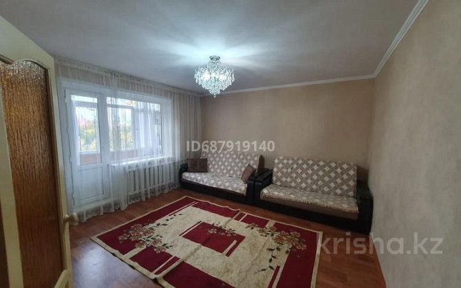2-комнатная квартира, 54 м², 3/9 этаж посуточно, Майкудук, Мкр Восток-3 3 — Карла Маркса 3 Караганда - изображение 2