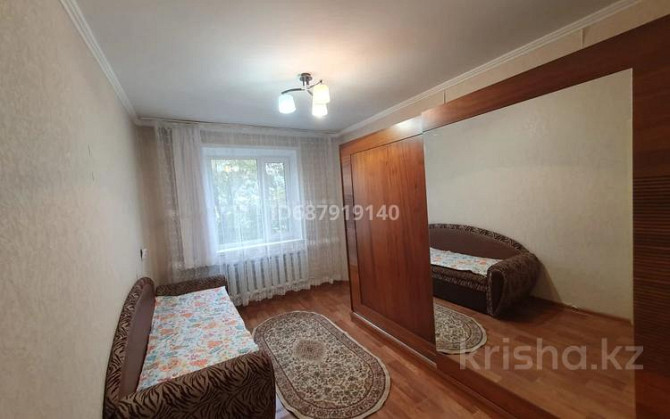2-комнатная квартира, 54 м², 3/9 этаж посуточно, Майкудук, Мкр Восток-3 3 — Карла Маркса 3 Караганда - изображение 3
